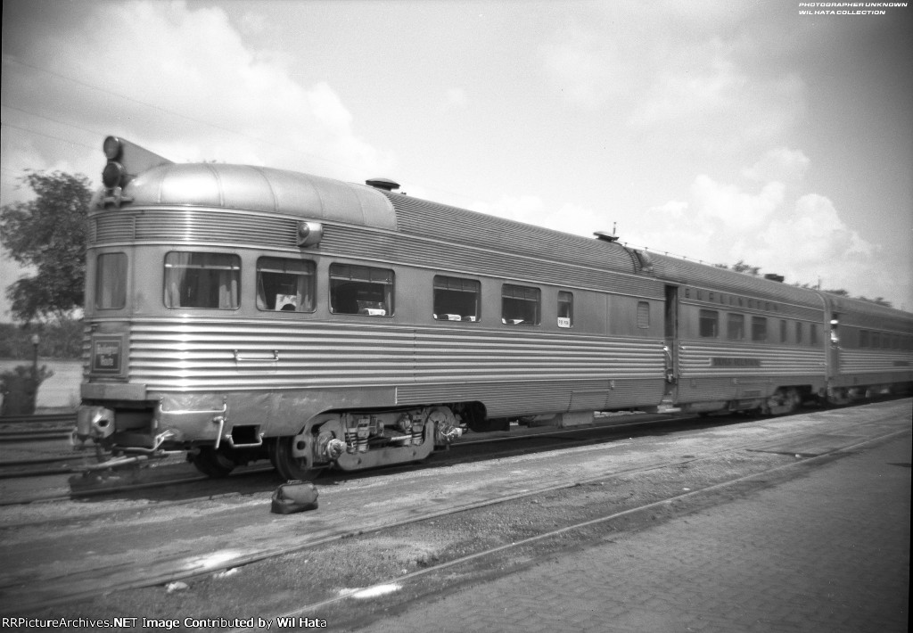 CB&Q Diner-Parlor-Obs. 303 "Silver Fountain"